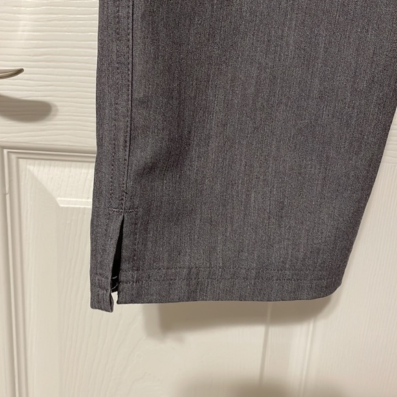 FIGS high waisted yola skinny scrub bottoms - Picture 3 of 4